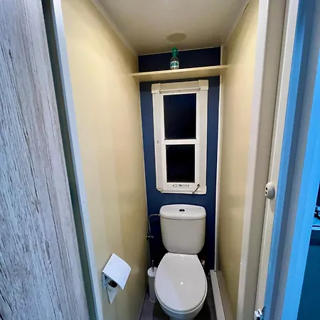Campsite Terrain Avec Mobil-home *